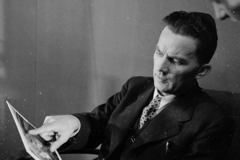 Ve své tovární pracovně, 1940 (SokA Zlin, o. č. 3630, p. č. 1)